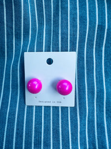 Color Pearl Studs