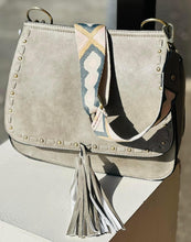 Load image into Gallery viewer, Oversize Saddle Crossbody Purse