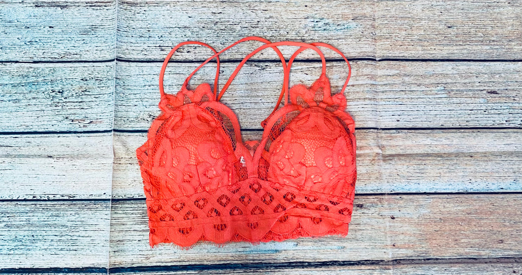 CROCHET LACE BRALETTE WITH BRA PADS