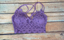 Load image into Gallery viewer, CROCHET LACE BRALETTE WITH BRA PADS